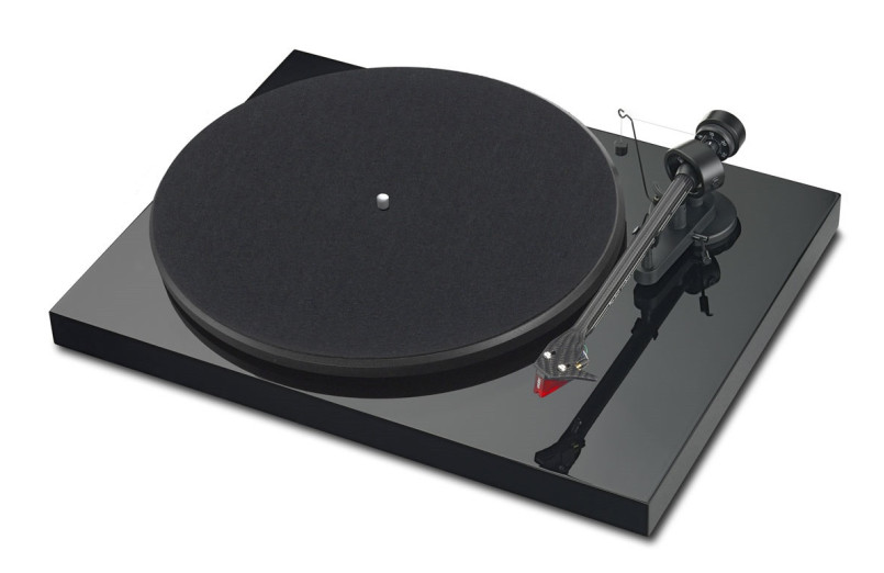 Pro-Ject Debut Carbon Evo 2M Red Pro-Ject Debut Carbon Evo 2M Red
