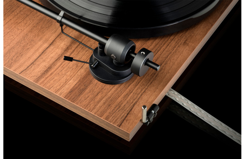 PRO-JECT E1 PHONO TURNTABLE