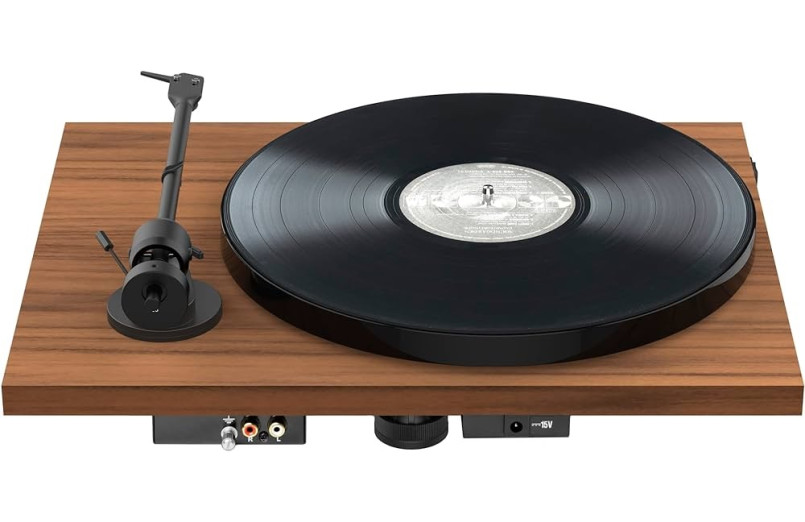 PRO-JECT E1 TURNTABLE