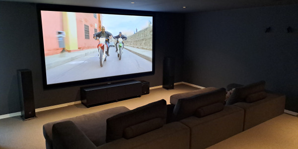 Concert Installations: Cinema for a luxury home